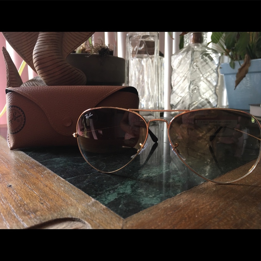 Ray-Ban Aviators - image 2